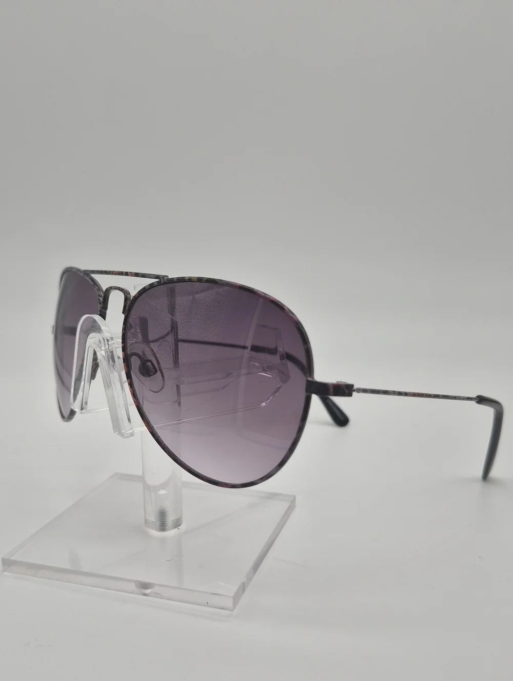 Men's Aviator Sunglasses with Purple Gradient Lenses